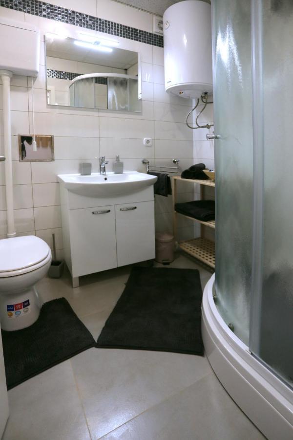 Studio apartman Ana Osijek Bagian luar foto
